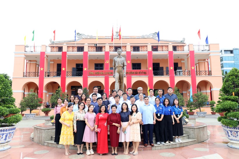 Trường Đại học Luật TP. HCM qua truyền thông